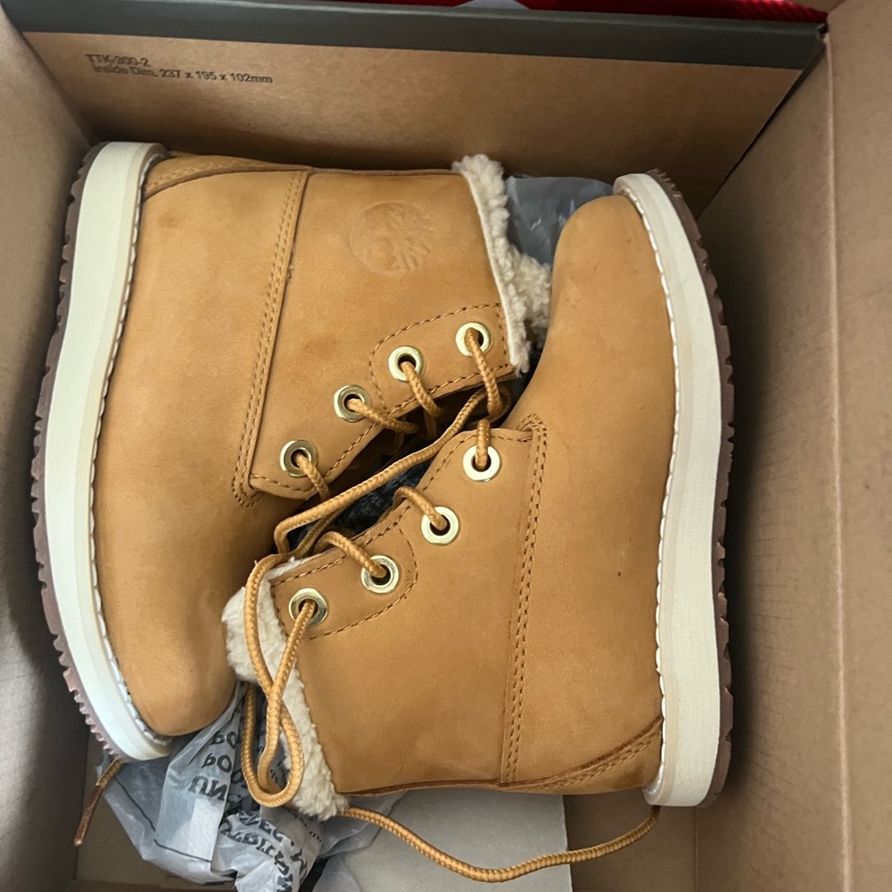 Timberland boots toddler size 9